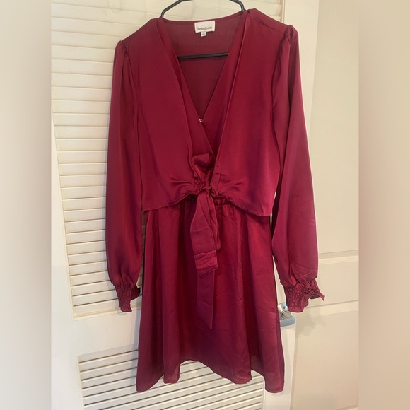 Heartloom Dresses & Skirts - Satin dress